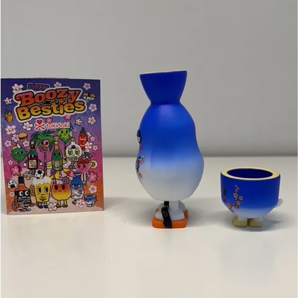 Tokidoki Boozy Besties Series | MAIDO & KANPAI | Blind Box Design Toy Figure - Picture 2 of 4